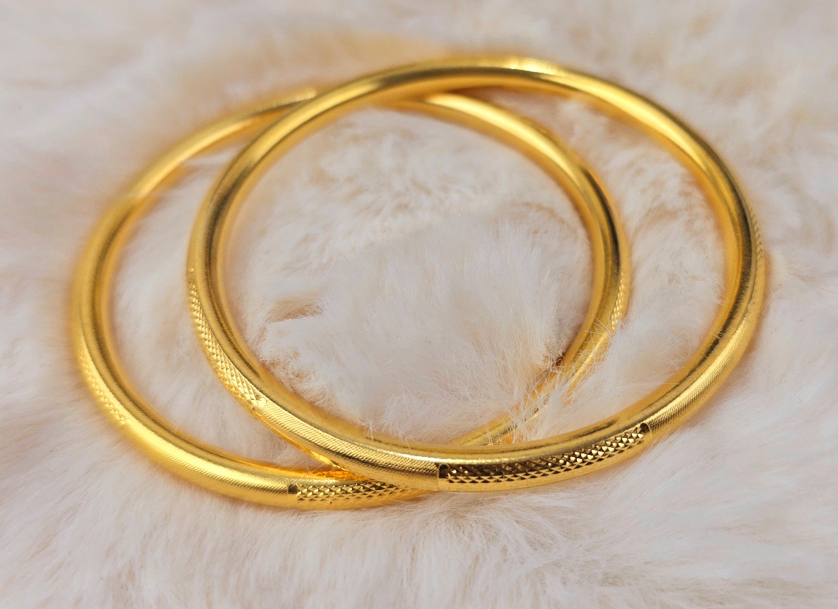 Premium Everyday Wear Bangles – B 003