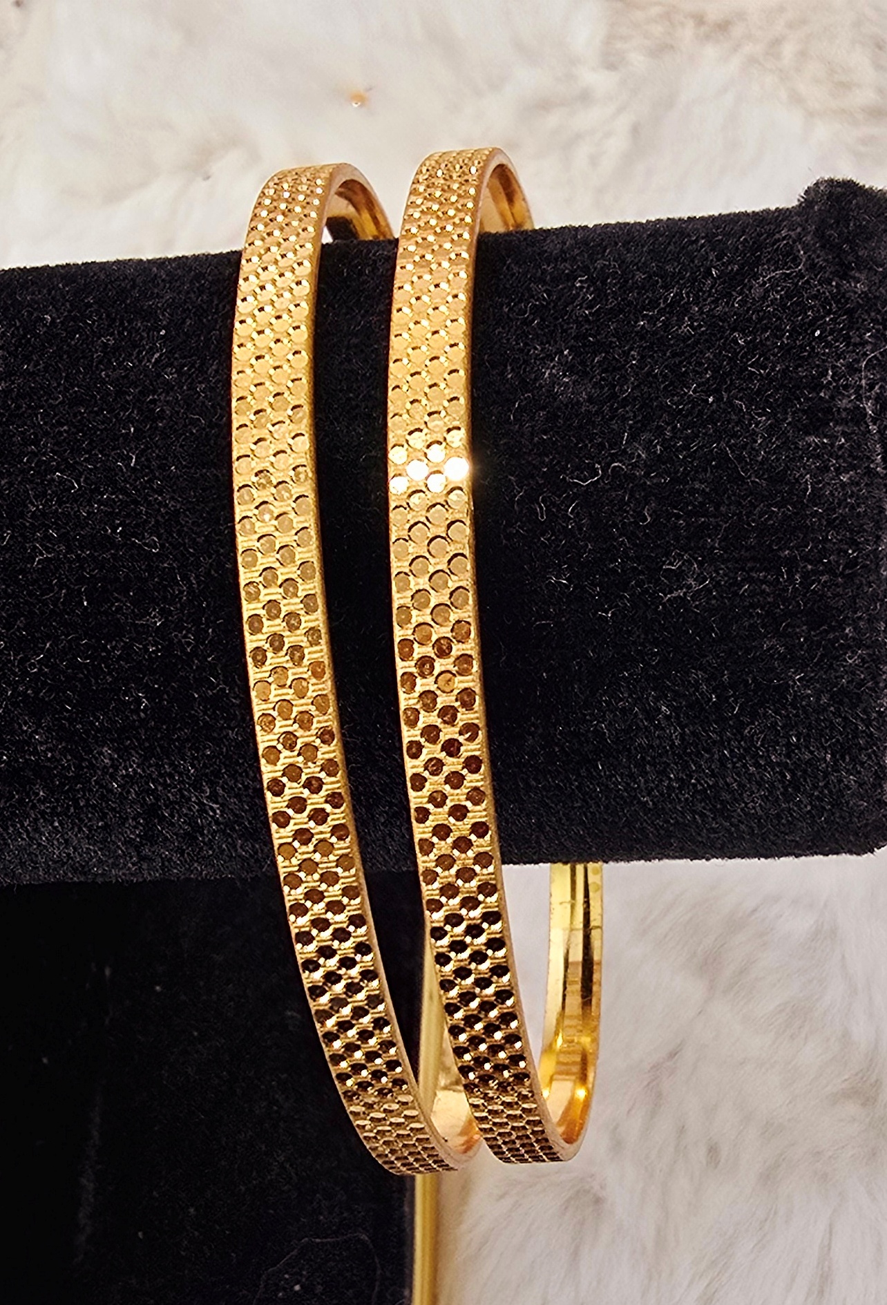 Sophisticated Mesh-Patterned Gold-Toned Bangle Pair (B-026)